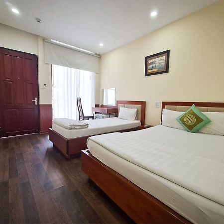 Quan Quan Hotel Дананг Екстериор снимка