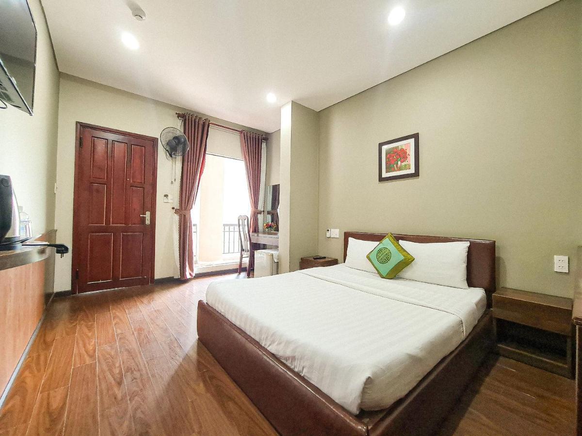 Quan Quan Hotel Дананг Екстериор снимка