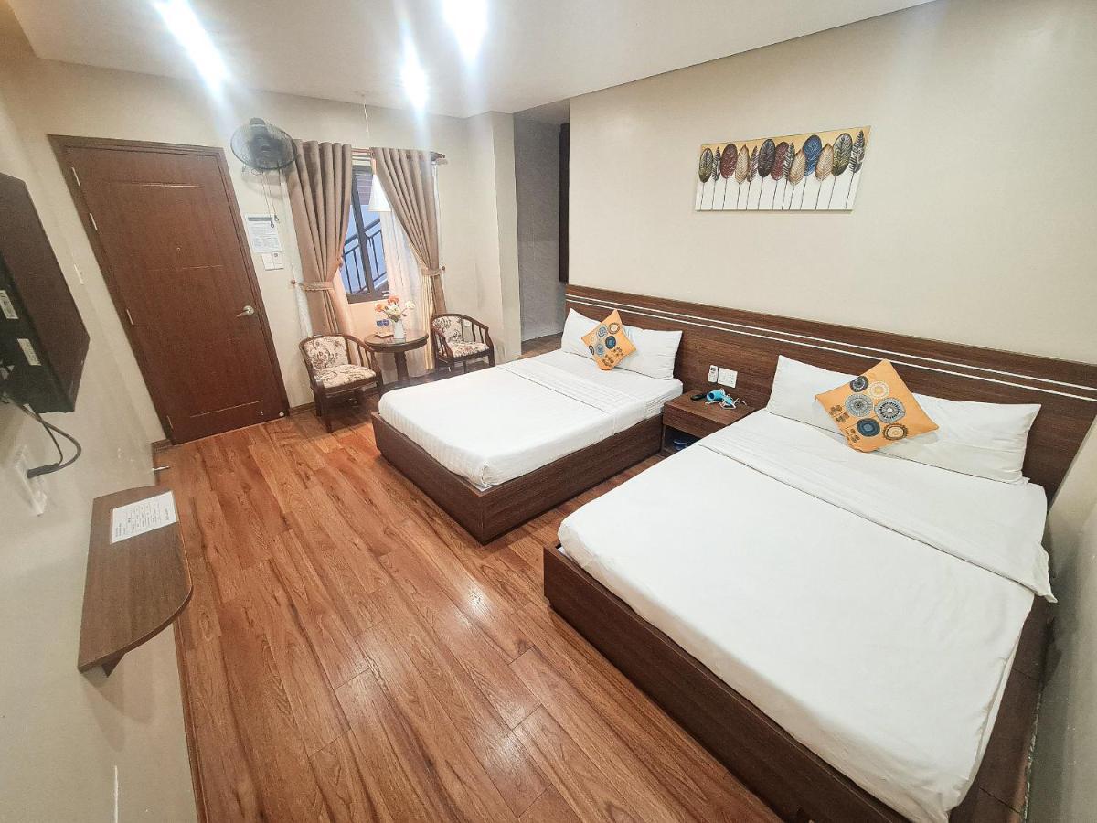 Quan Quan Hotel Дананг Екстериор снимка