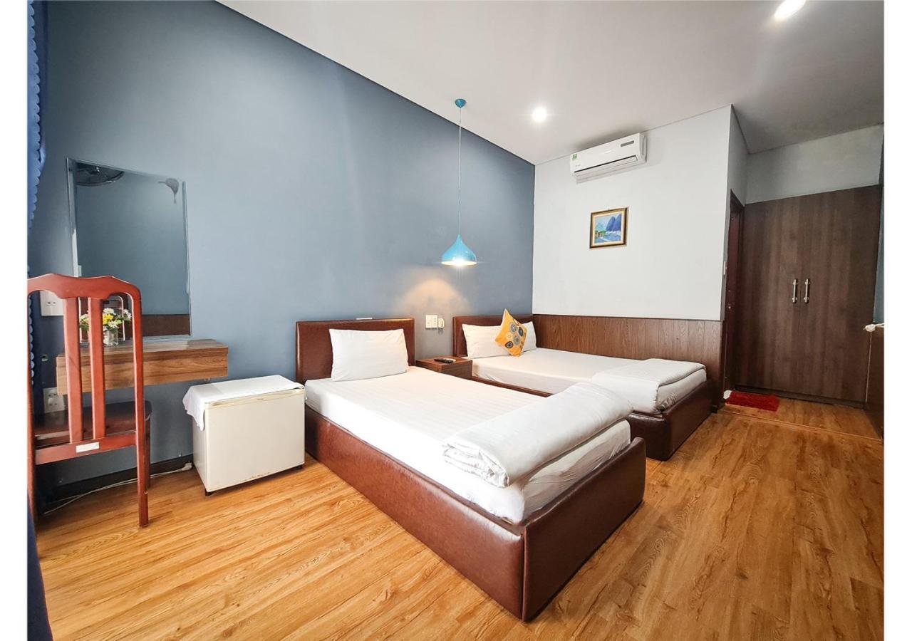 Quan Quan Hotel Дананг Екстериор снимка
