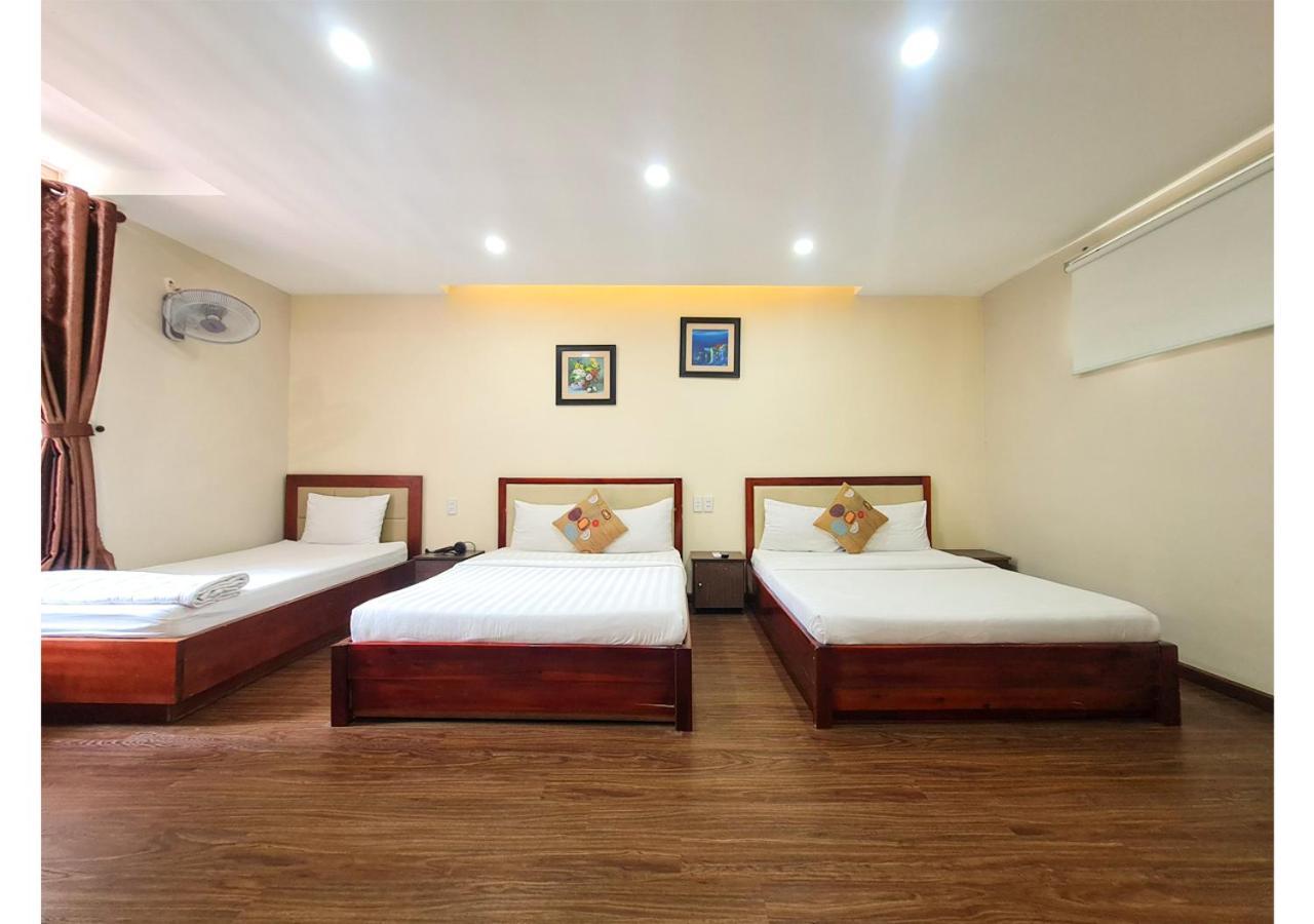 Quan Quan Hotel Дананг Екстериор снимка