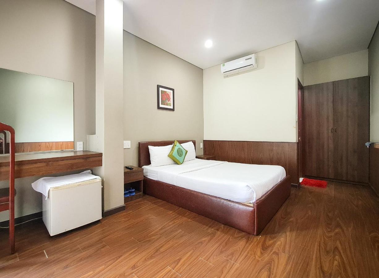 Quan Quan Hotel Дананг Екстериор снимка
