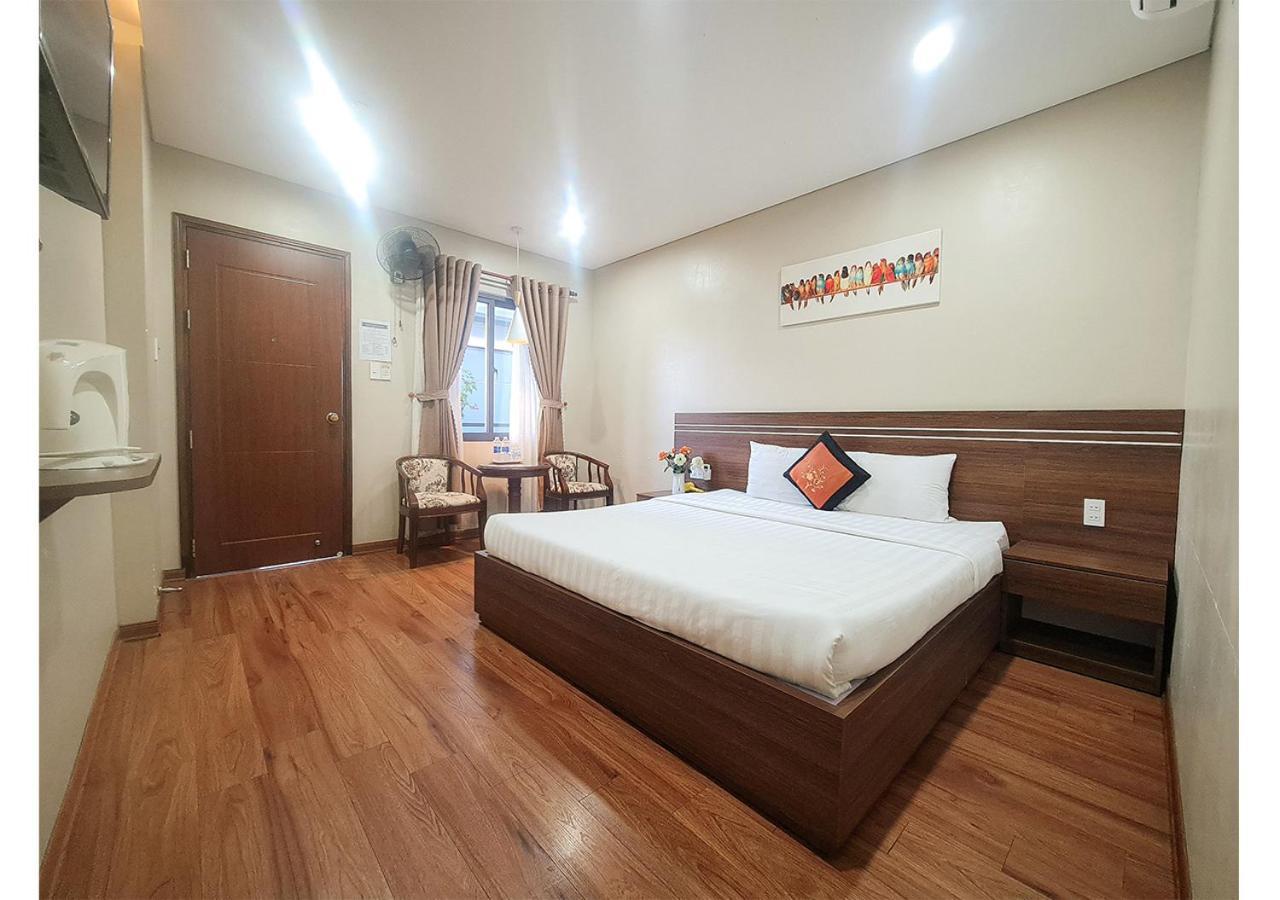 Quan Quan Hotel Дананг Екстериор снимка