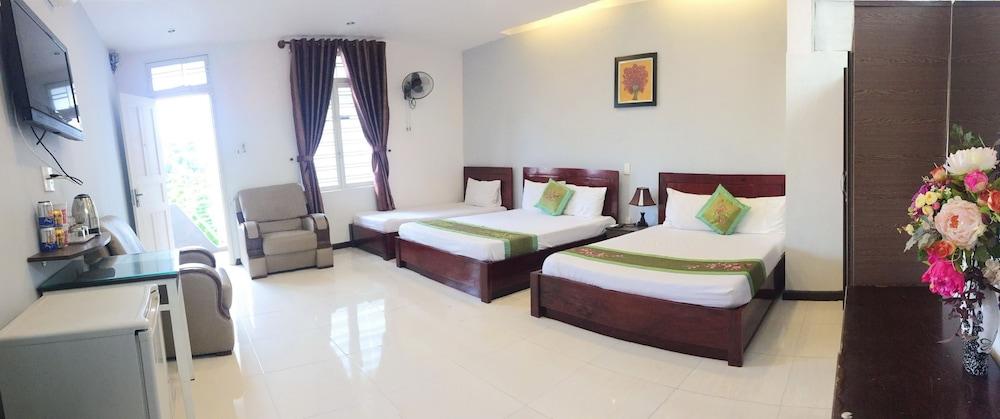 Quan Quan Hotel Дананг Екстериор снимка