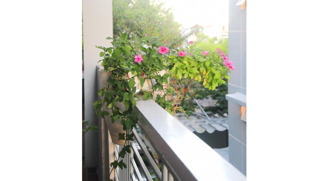 Quan Quan Hotel Дананг Екстериор снимка