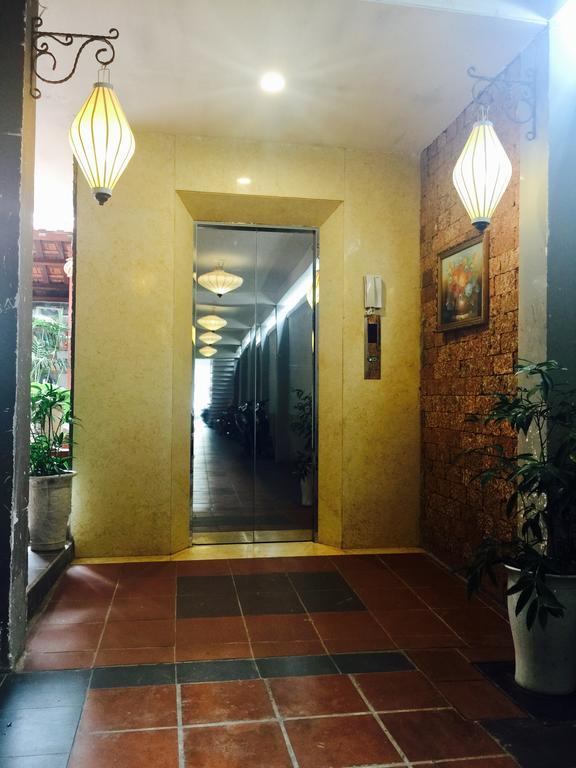 Quan Quan Hotel Дананг Екстериор снимка